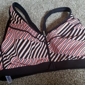 Victoria's Secret Incredible Sports Bra 36B